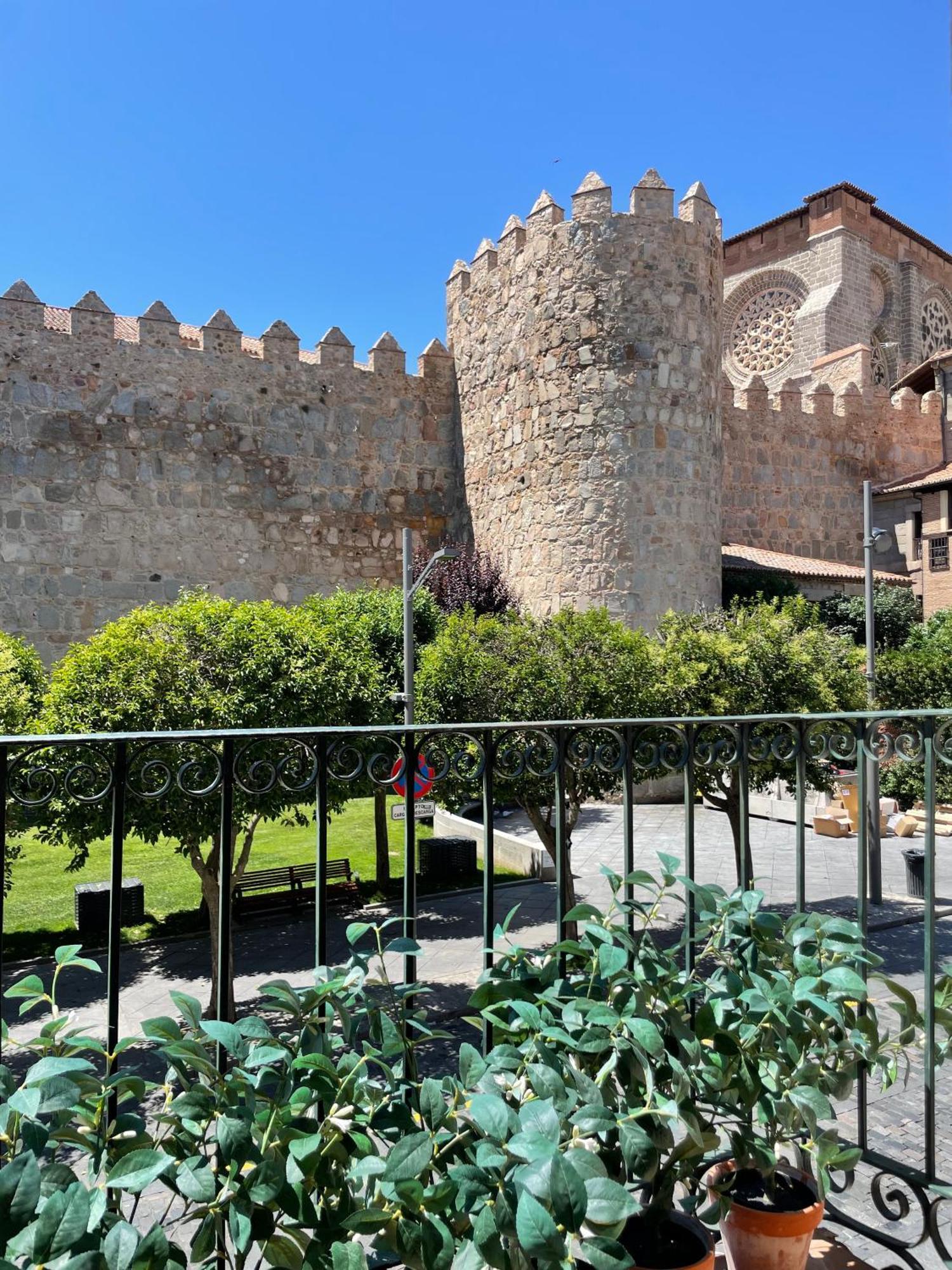 El Balcon De La Muralla Apartment